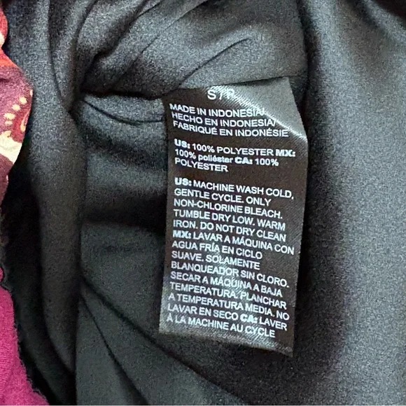 White House Black Market Burgundy and Black Floral Blouse - Picture 5 of 7